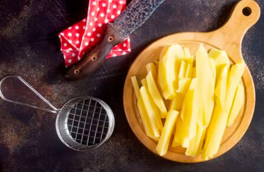 Couper des frites : rincer et sécher