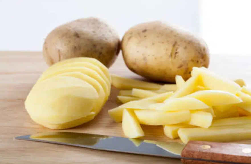Couper des frites : couper des tranches