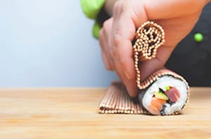 heliltd 13pcs kit sushi kit de fabrication de sushis en bambou fête en famille gadget fait maison pour les amateurs de nourriture 