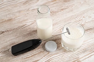 Mousseur à lait : comment réussir une belle mousse de lait